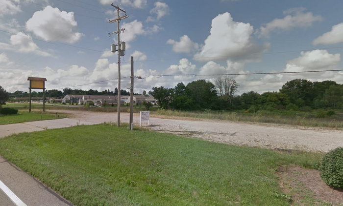 Middle Villa Inn and Bowling Alley - 2018 Street View - Sign Still There
